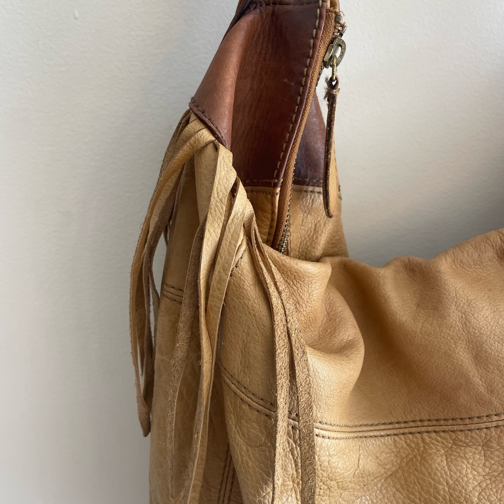 Lg Shoulder Bag Australian Leather / Gold Fringe - Picture 10 of 10